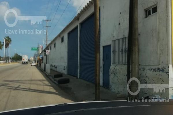 Foto de inmueble en  , Col. Elvira Ochoa de Hernández C.P. 96496, Coatzacoalcos