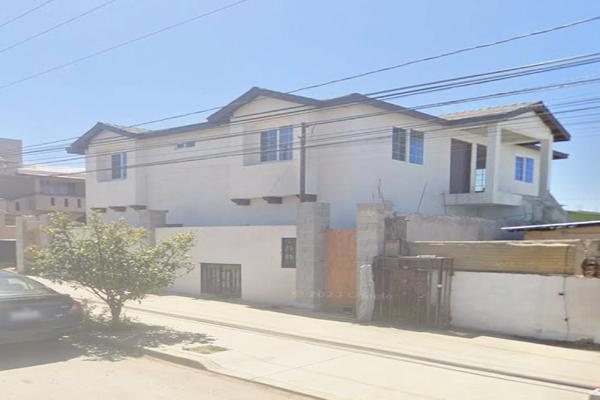 Foto de inmueble en Emiliano Zapata, Col. Lázaro Cárdenas 3ra Mesa C.P. 22510, Tijuana