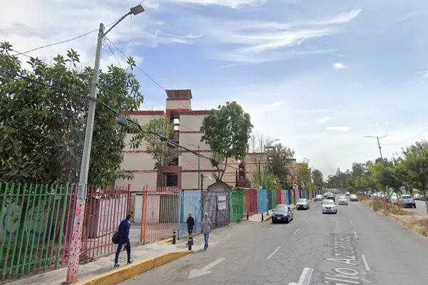 Foto de inmueble en Emilio Azcárraga #-, Col. Año de Juárez C.P. 09780, Iztapalapa