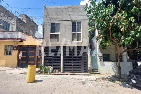 Foto de inmueble en Emilio Azcarraga, Col. Campbell C.P. 89260, Tampico