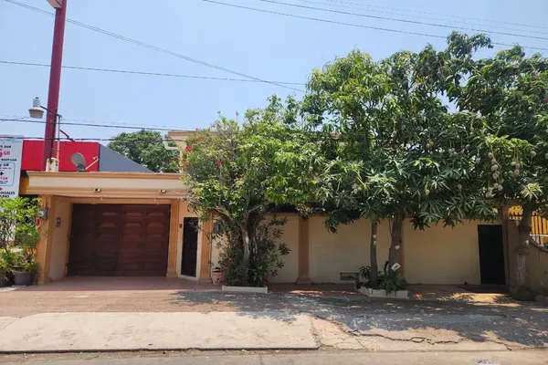 Foto de inmueble en Emilio Portes Gil #1711, Col. Tamaulipas C.P. 89060, Tampico