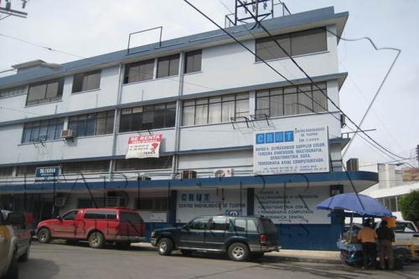 Foto de inmueble en En contra esquina de Bancomer Centro., Col. Túxpam de Rodríguez Cano Centro C.P. 92800, Tuxpan