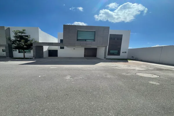 Foto de inmueble en Encino #22, Col. La Toscana Residencial C.P. 27018, Torreón