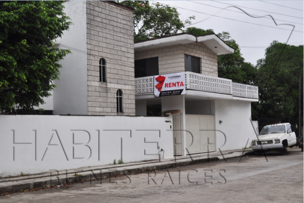 Foto de inmueble en Entre Aquiles Serdán y Álvaro Obregón, Col. Rosa Maria C.P. 92860, Tuxpan