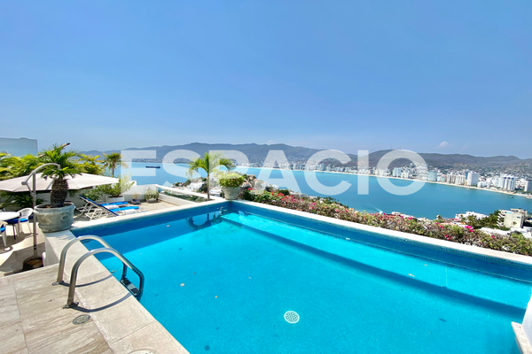 Foto de inmueble en Escenica, Col. Cumbres Llano Largo C.P. 39820, Acapulco de Juárez