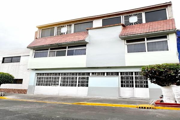 Foto de inmueble en  , Col. Escuadrón 201 C.P. 09060, Iztapalapa