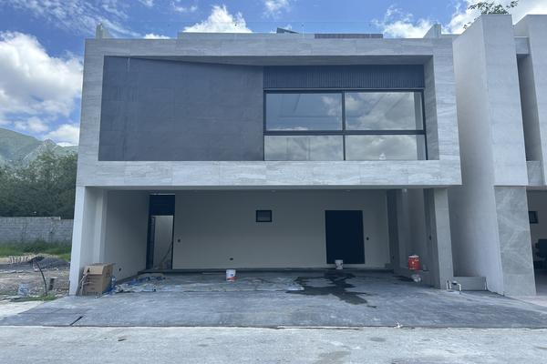 Foto de inmueble en esmeraldas, Col. Los Cristales C.P. 64985, Monterrey