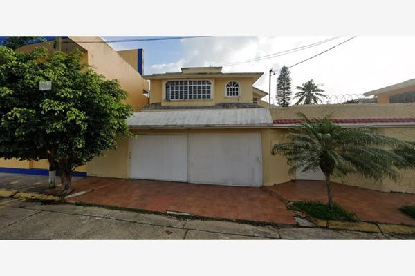 Foto de inmueble en ESTADO DE SONORA #0, Col. Petrolera C.P. 96500, Coatzacoalcos
