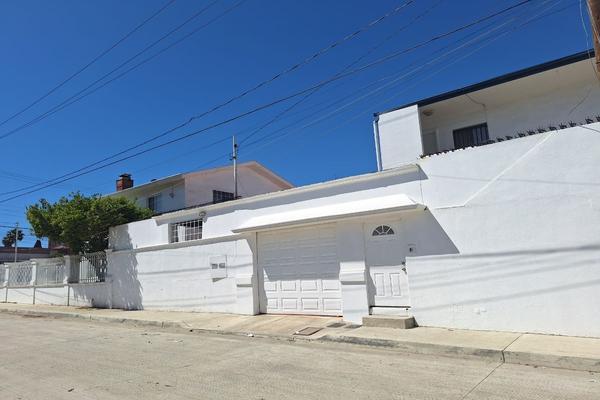 Foto de inmueble en Esteban Baca Calderob, Col. Otay Constituyentes C.P. 22457, Tijuana