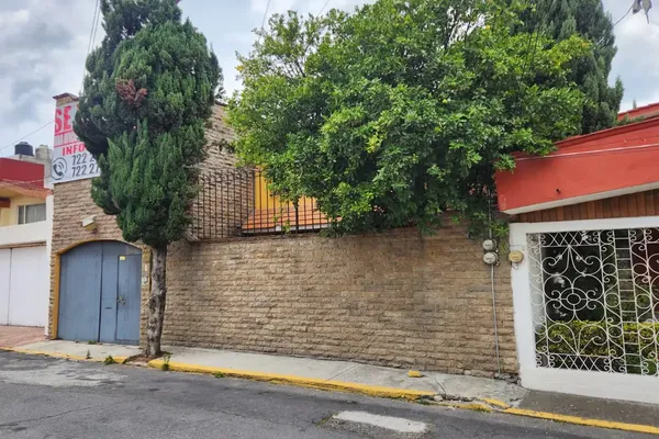 Foto de inmueble en ESTEBAN PLATA #514, Col. Morelos 2a Secc C.P. 50120, Toluca