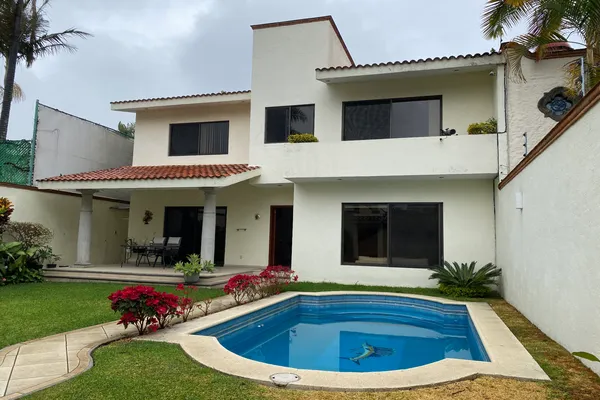 Foto de inmueble en Eucalipto #243, Col. San Jerónimo Ahuatepec C.P. 62343, Cuernavaca