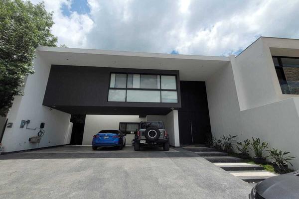 Foto de inmueble en Eucalipto, Col. La Joya Privada Residencial C.P. 64985, Monterrey