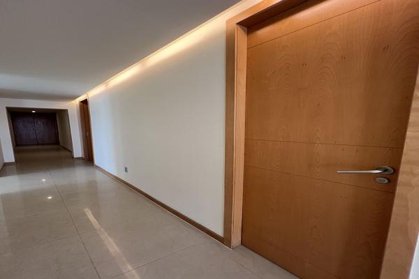 Foto de inmueble en Eulogio parra, Col. Prados de Providencia C.P. 44670, Guadalajara