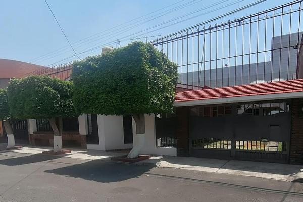 Foto de inmueble en  , Col. Ex Hacienda Coapa C.P. 14308, Tlalpan