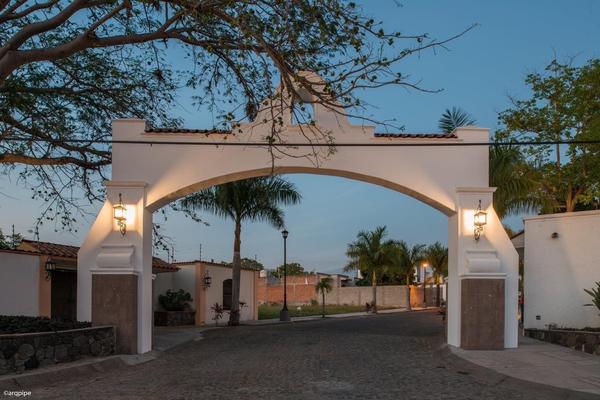 Foto de inmueble en  , Col. Ex-Hacienda de Nogueras Residencial C.P. 28450, Comala