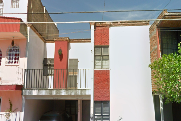 Foto de inmueble en C. Isla Martinica 2786, Jardines de La Cruz, 44950 Guadalajara, Jal. #2786, Col. Jardines de San José C.P. 44950, Guadalajara