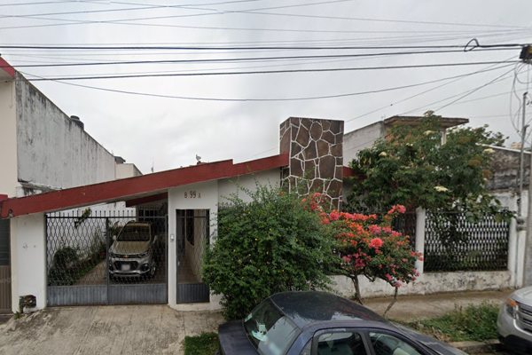Foto de inmueble en Calle Emilio Carranza 99 #99, Col. José Cardel C.P. 91030, Xalapa