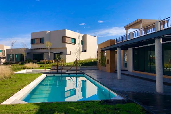Foto de inmueble en Lago del Valle, Col. Jurica La Solana C.P. 76230, Querétaro