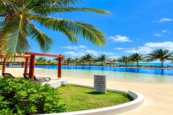 Foto de inmueble en Puerta del Mar, Av. José López Portillo Supermanzana Playa Int. AMARA, Puerto Juarez, 77500 Cancún,  #s/n, Col. Cancún Centro C.P. 77500, Benito Juárez