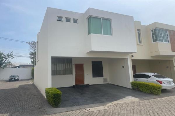 Foto de inmueble en Avenida José Parres Arias 1105 #1105, Col. Bosques Del Centinela I C.P. 45187, Zapopan