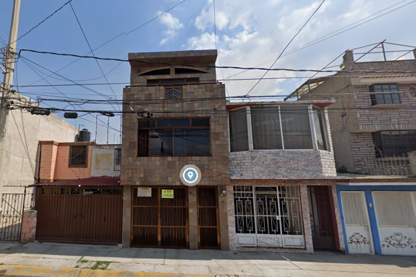 Foto de inmueble en Cto. Hacienda Las Camelias 12, Hacienda Real de Tultepec, 54987 Santiago Teyahualco, Méx. #12, Col. Hacienda Real de Tultepec C.P. 54987, Tultepec
