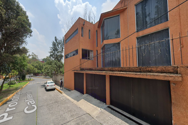 Foto de inmueble en Rinconada de los Leones 18 #18, Col. Lomas de Tecamachalco C.P. 53950, Naucalpan de Juárez