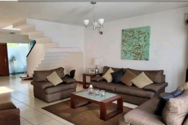 Foto de inmueble en Calle Yuca, Col. Arboledas C.P. 76140, Querétaro
