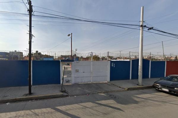Foto de inmueble en  Jorge Jimenez Cantu #0Int. 0, Col. San Pablo de las Salinas C.P. 54930, Tultitlán