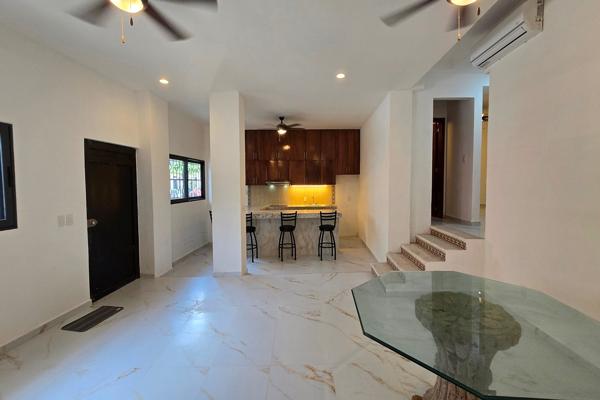 Foto de inmueble en Calle Fco I Madero #470, Col. Emiliano Zapata C.P. 48380, Puerto Vallarta