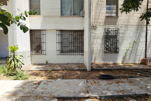 Foto de inmueble en EJE CENTRAL UNIDAD HAB INFONAVIT #EDIF- 4Int. DEPTO-102, Col. Burócratas C.P. 39090, Chilpancingo de los Bravo