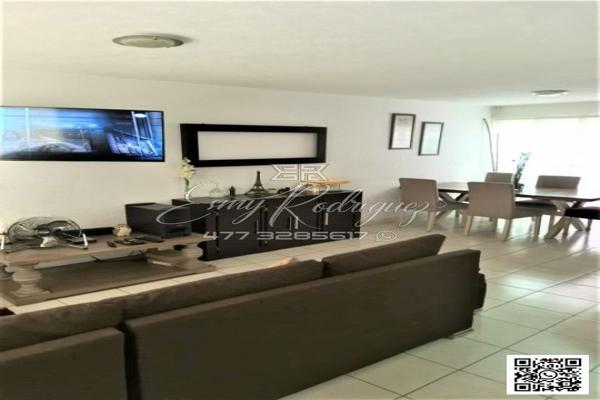Foto de inmueble en portales de la arboleda #s/n, Col. Portales de La Arboleda C.P. 37100, León