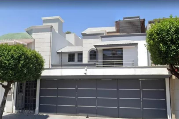 Foto de inmueble en PASEO DEL RIO, Col. Paseos de Taxqueña C.P. 04250, Coyoacán