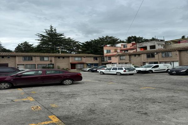 Foto de inmueble en José María Morelos y Pavón, Col. San Mateo Otzacatipan C.P. 50220, Toluca
