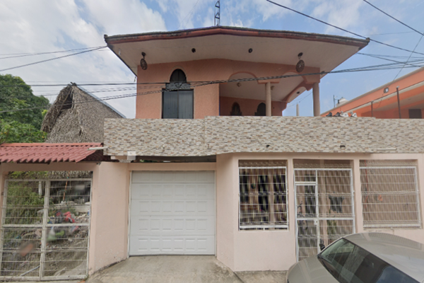 Foto de inmueble en Calle Tito Livio Enríquez, Col. San Francisco C.P. 86330, Comalcalco