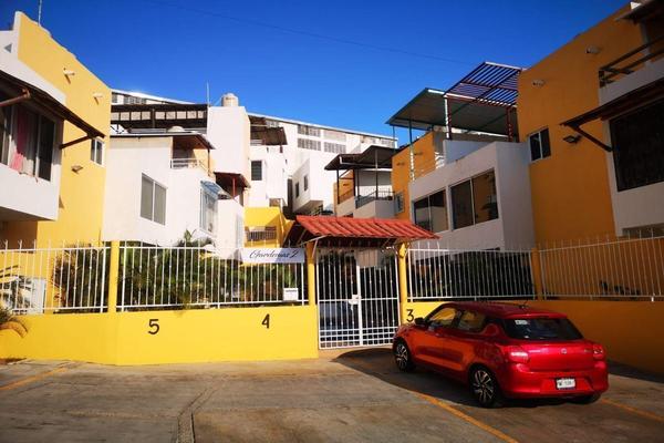 Foto de inmueble en  , Col. Farallón C.P. 39690, Acapulco de Juárez