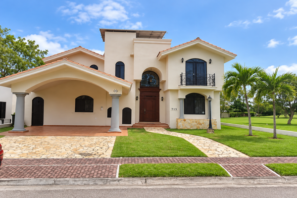 Foto de inmueble en Residencial Lagunas de Miralta, Miramar, Tamps. #s/n, Col. Altamira Centro C.P. 89600, Altamira