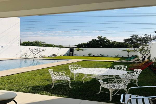 Foto de inmueble en Paseo Burgos Sur 102 #s/n, Col. Burgos Bugambilias C.P. 62584, Temixco
