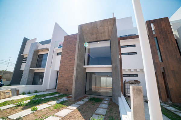 Foto de inmueble en Villa Esmeralda #s/n, Col. San Antonio el Desmonte C.P. 42083, Pachuca de Soto