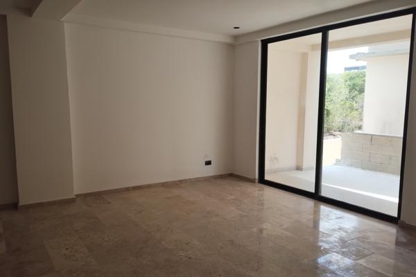 Foto de inmueble en Avenida Huayacán Cancún Quintana Roo, Col. Álamos I C.P. 77533, Benito Juárez