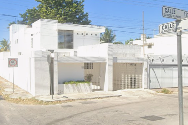 Foto de inmueble en C. 113 349, Francisco Villa Poniente, 97219 Mérida, Yuc. #349, Col. Limones C.P. 97219, Mérida