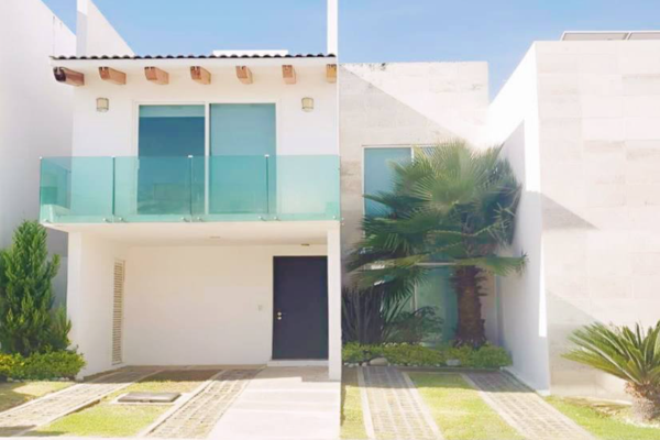 Foto de inmueble en Gran Boulevard Lomas, Col. La Vista Contry Club C.P. 72830, San Andrés Cholula
