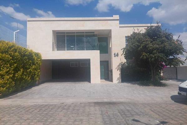 Foto de inmueble en FEDERAL ATLIXCO, Col. San Isidro C.P. 72840, San Andrés Cholula