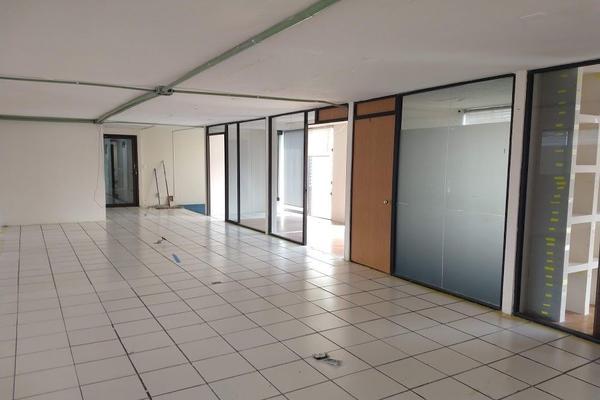 Foto de inmueble en Federico T de la Chica, Col. Ciudad Satélite C.P. 53100, Naucalpan de Juárez