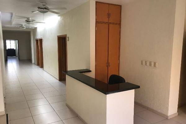 Foto de inmueble en Felipe Carrillo Puerto #000, Col. Tlaquepaque Centro C.P. 45500, San Pedro Tlaquepaque
