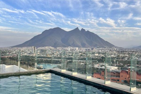 Foto de inmueble en Felix U. Gomez, Col. Desarrollo Urbano Reforma C.P. 64018, Monterrey