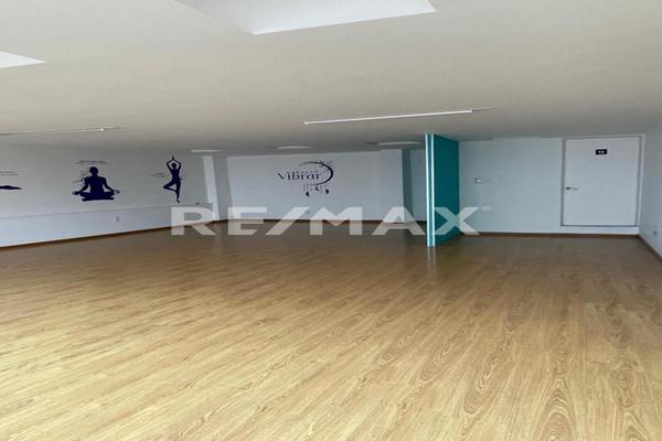 Foto de inmueble en Fernando Leal Novelo, Col. Ciudad Satélite C.P. 53100, Naucalpan de Juárez