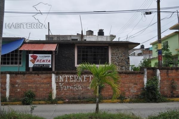 Foto de inmueble en FIDEL VELÁZQUEZ, Col. Tenechaco INFONAVIT C.P. 92860, Tuxpan