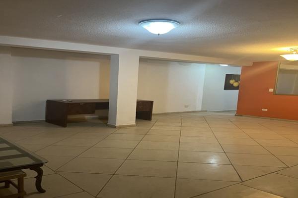 Foto de inmueble en Flamingo, Col. Hacienda las Palmas C.P. 66635, Apodaca