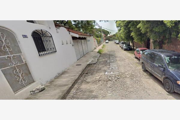 Foto de inmueble en FLAVIO ROMERO DE VELAZCO #0, Col. Chapala Centro C.P. 45900, Chapala