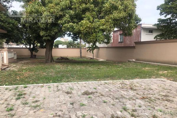 Foto de inmueble en  , Col. Flores C.P. 89220, Tampico